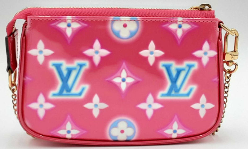 Louis Vuitton Monogram Vernis Valentine Neon Fuschia Mini Pochette Ebrrxdu