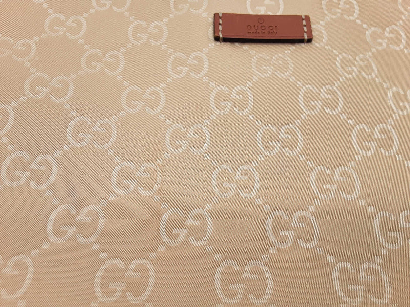 Gucci 282071 Tan Gg Nylon Pouch Do0525rxde