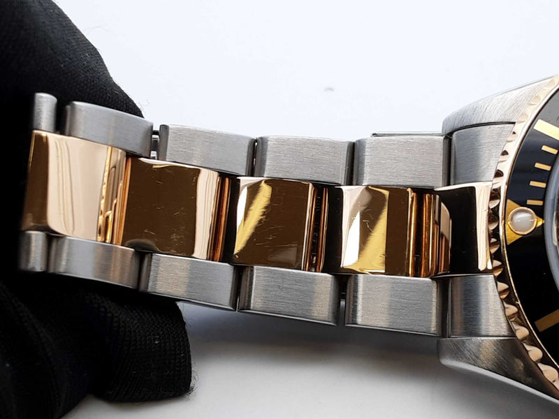 Rolex Submariner Oyster Perpetual Date Two-tone 40mm  Watch Fw1025rxzxdu