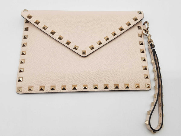 Valentino Garavani Rockstud Beige Creme Flat Pouch Wristlet Clutch Do1025oorde