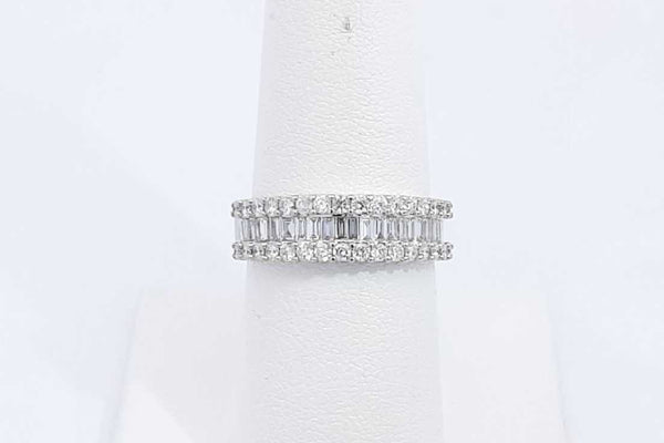 0.64ctw Diamond Ring In 14k White Gold 3.2 Grams Size 7 Eb0225oorsa