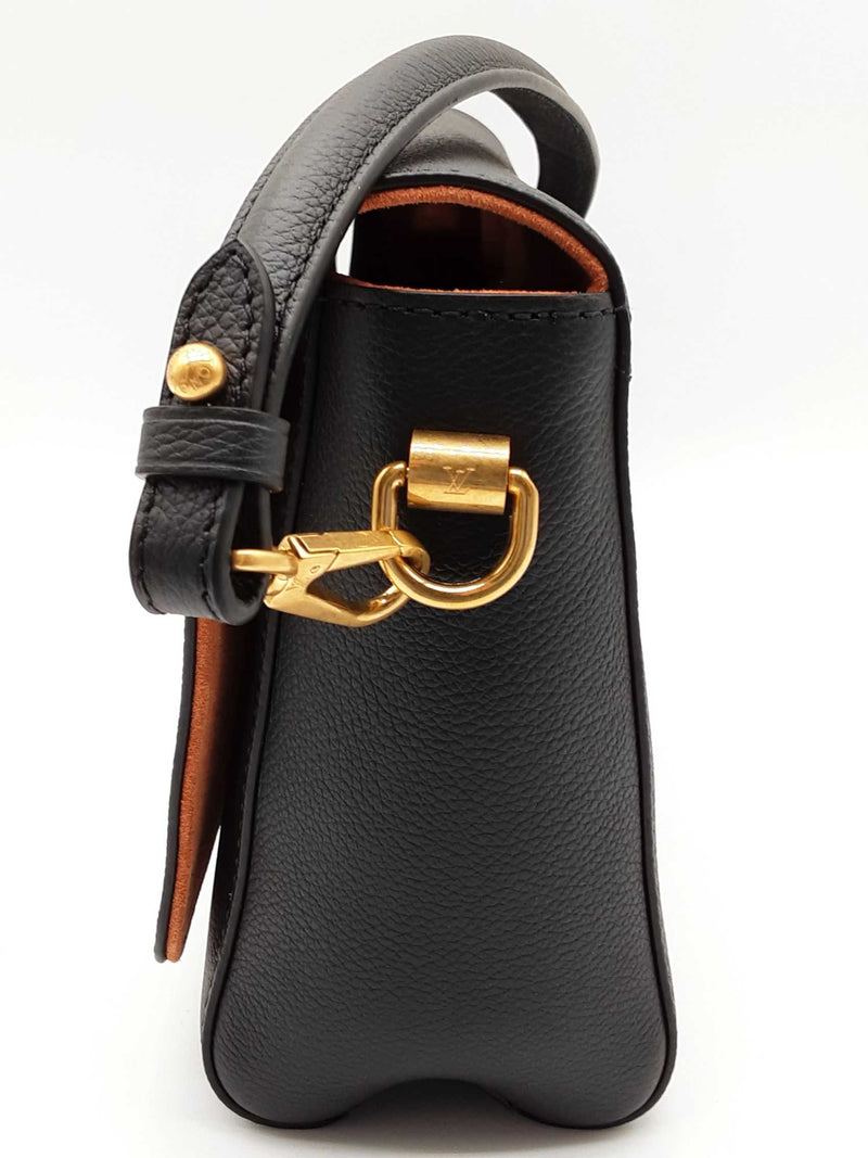 Louis Vuitton Soft Twist Black Leather Shoulder Bag Do0425lexzde