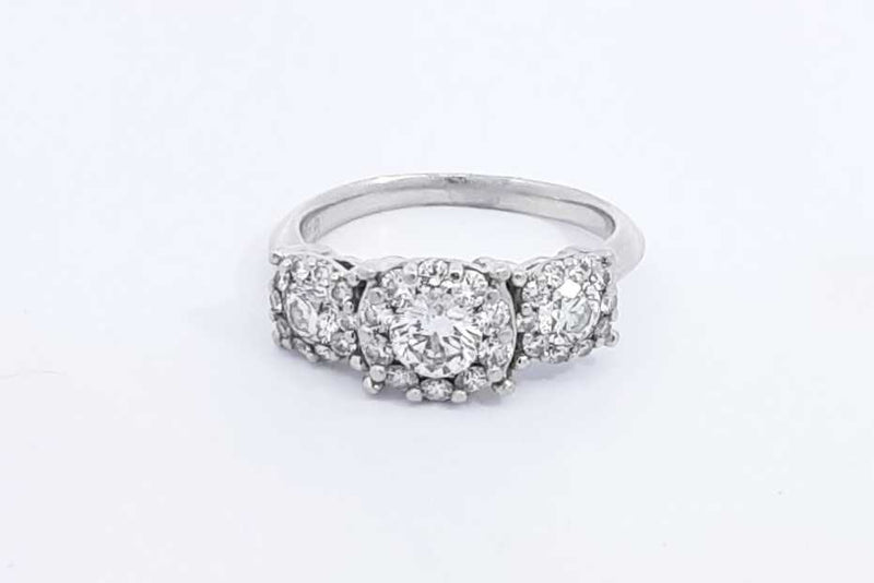 Approx. 1.1ctw Diamond Ring In Platinum 7.5 Grams Size 7 Eb1124iorsa