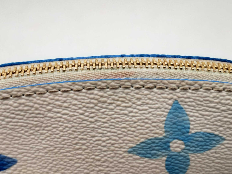 Louis Vuitton Pochette Cosmétique In Monogram By The Pool Fw1224oxzsa