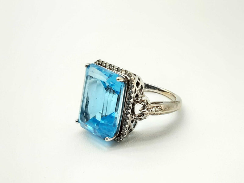 14k White Gold Emerald Cut Blue Topaz Solitaire Ring Size 6.25 Do0wxzde