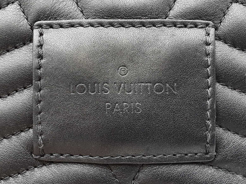 Louis Vuitton New Wave Heart Bag In Black Quilted Leather Fw0725crzdu