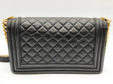 Chanel Boy Black Quilted Lambskin Leather Crossbody Bag Do1124orxzde