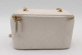 Chanel Quilted Lambskin Vanity Case Eb1026olxzsa