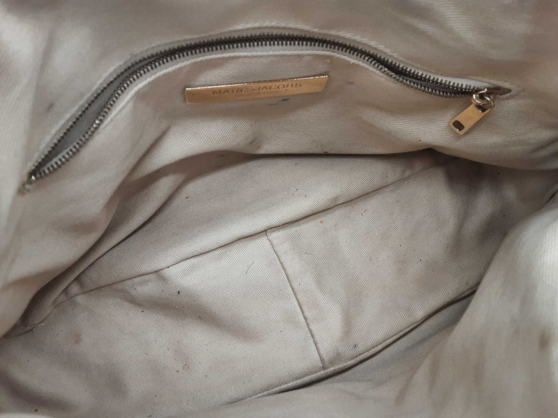 Marc Jacobs Ursula Black Quilted Patent Leather Hobo Bag Do0925rxde