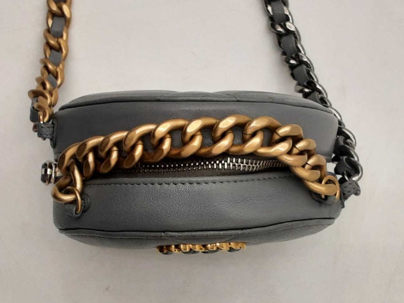 Chanel 19 Round Lambskin Crossbody Gray Aa0525ezxsa