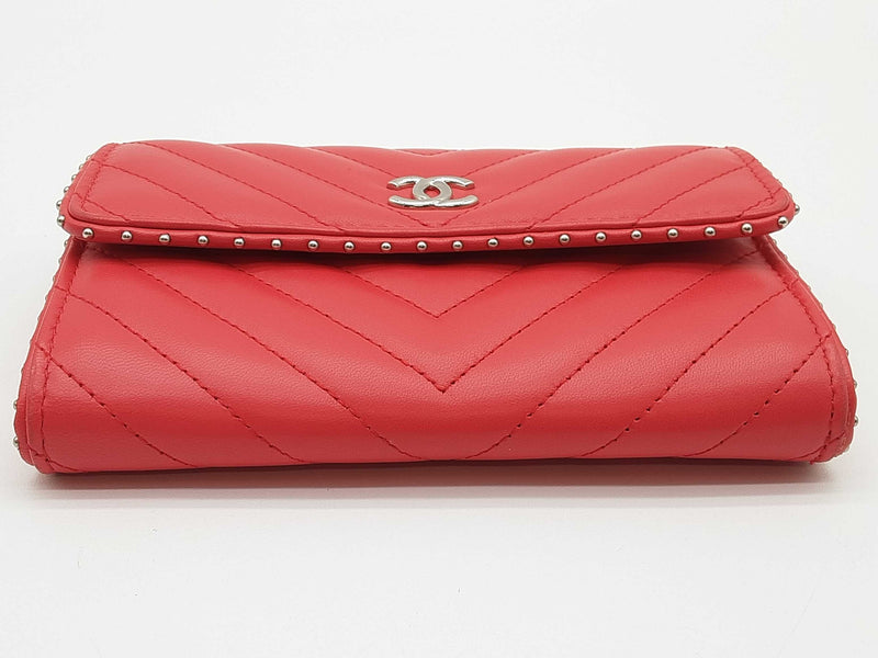 Chanel Red Chevron Quilted Leather Studded Wallet Do0625worde
