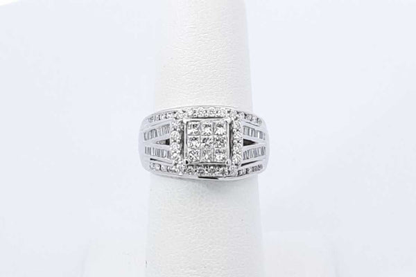 0.83ctw Diamond Ring In 10k White Gold 5.5 Grams Size 5.5 Eb1225olxdu