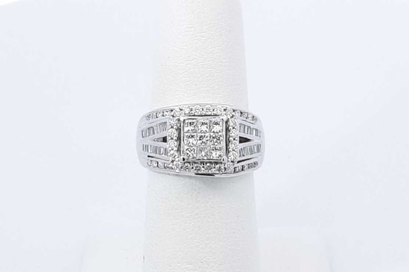 0.83ctw Diamond Ring In 10k White Gold 5.5 Grams Size 5.5 Eb1225olxdu