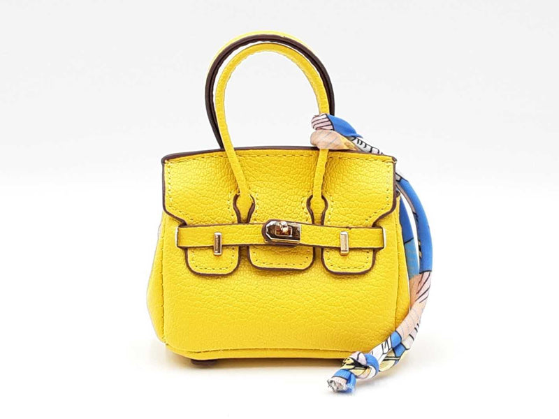 Mini Exquisite Bag Charm In Yellow Fw0825idu