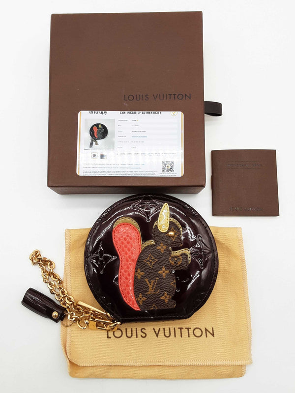 Louis Vuitton Animania Ecureuil Squirrel Monogram Vernis Pouch Do0325lxzde