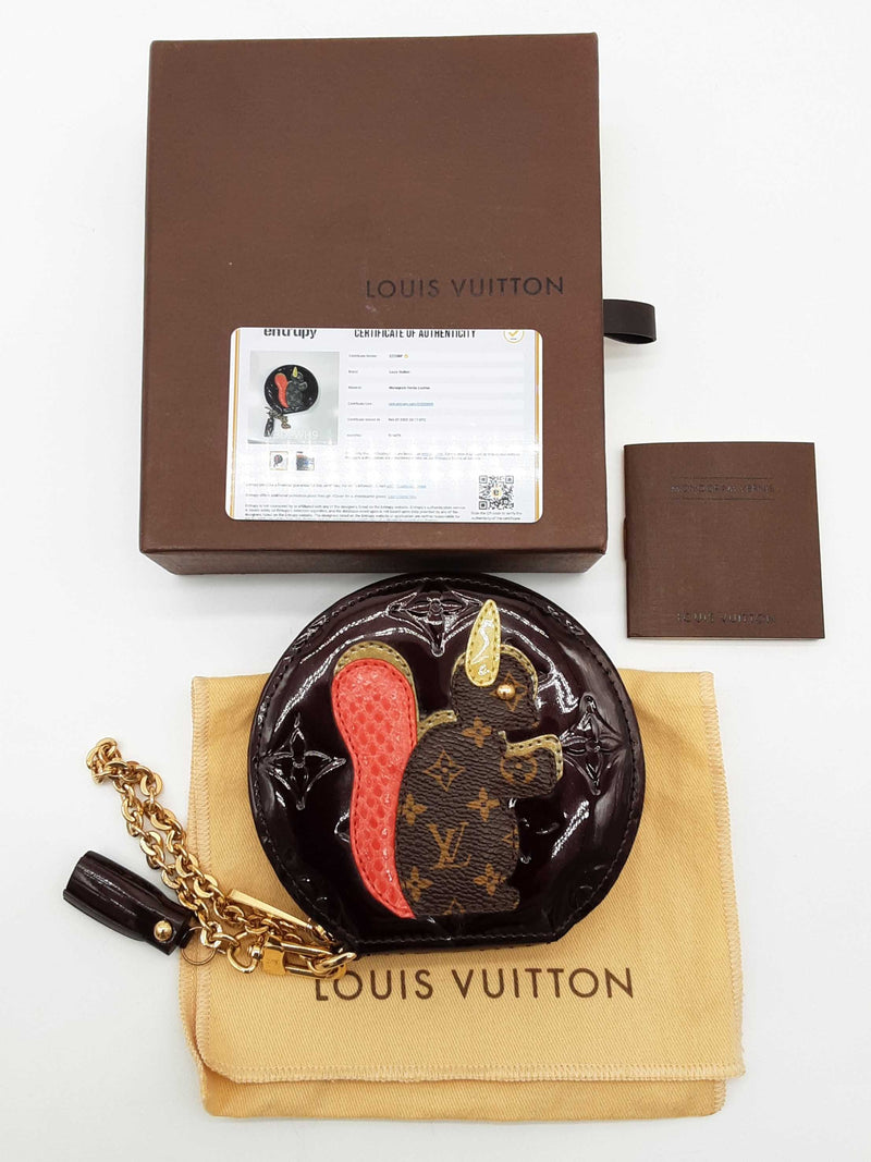 Louis Vuitton Animania Ecureuil Squirrel Monogram Vernis Pouch Do0325lxzde