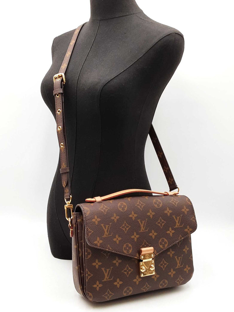Louis Vuitton Pochette Metis Satchel In Monogram Coated Canvas Fw1025cxzdu