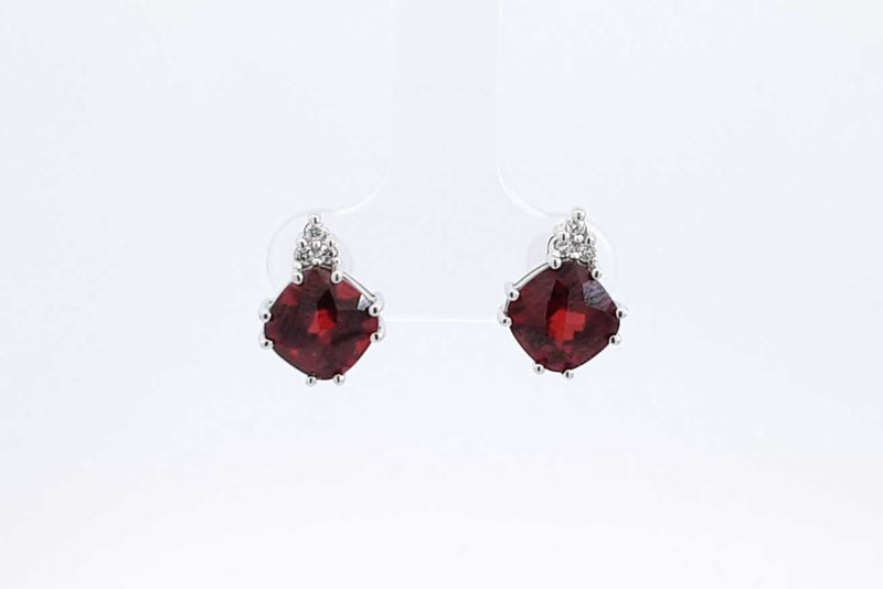 Garnet Stud Earrings In 10k White Gold 2.3 Grams Eb1124wrdu