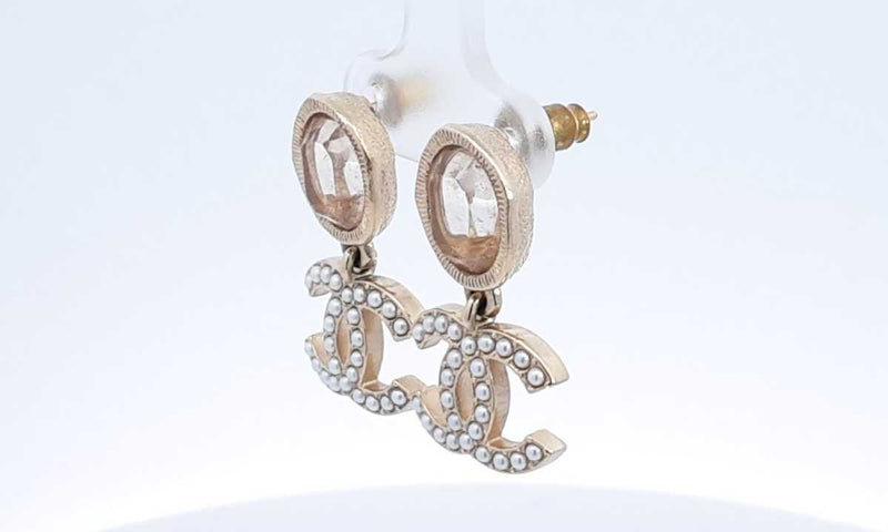 Chanel Crystal & Pearl Cc Logo Drop Earrings 7.7 Grams Eb0424oxzdu