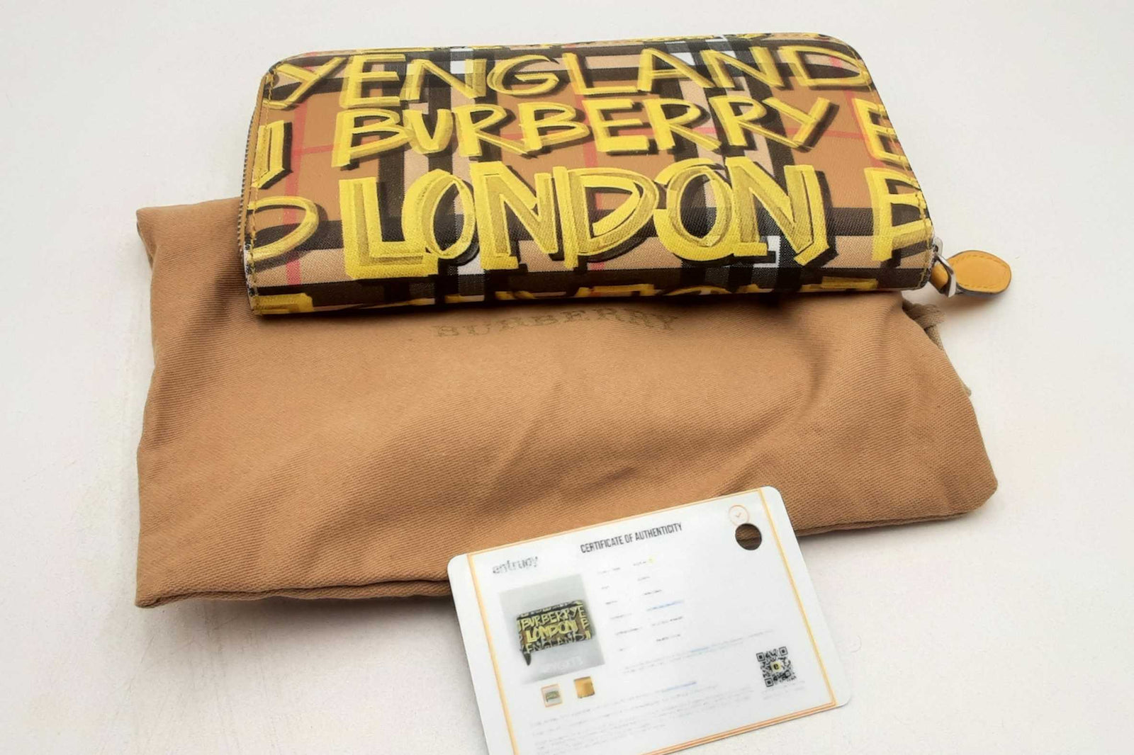 【Digtal】BURBERRY BLACKLABEL Amazon.com: BURBERRY Sunglasses BE 4375 38538G Vanessa Black