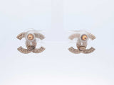 Chanel Autumn '16 Timeless Cc Logo Crystal & Gold-tone Stud Earrings Fw0326oezdu