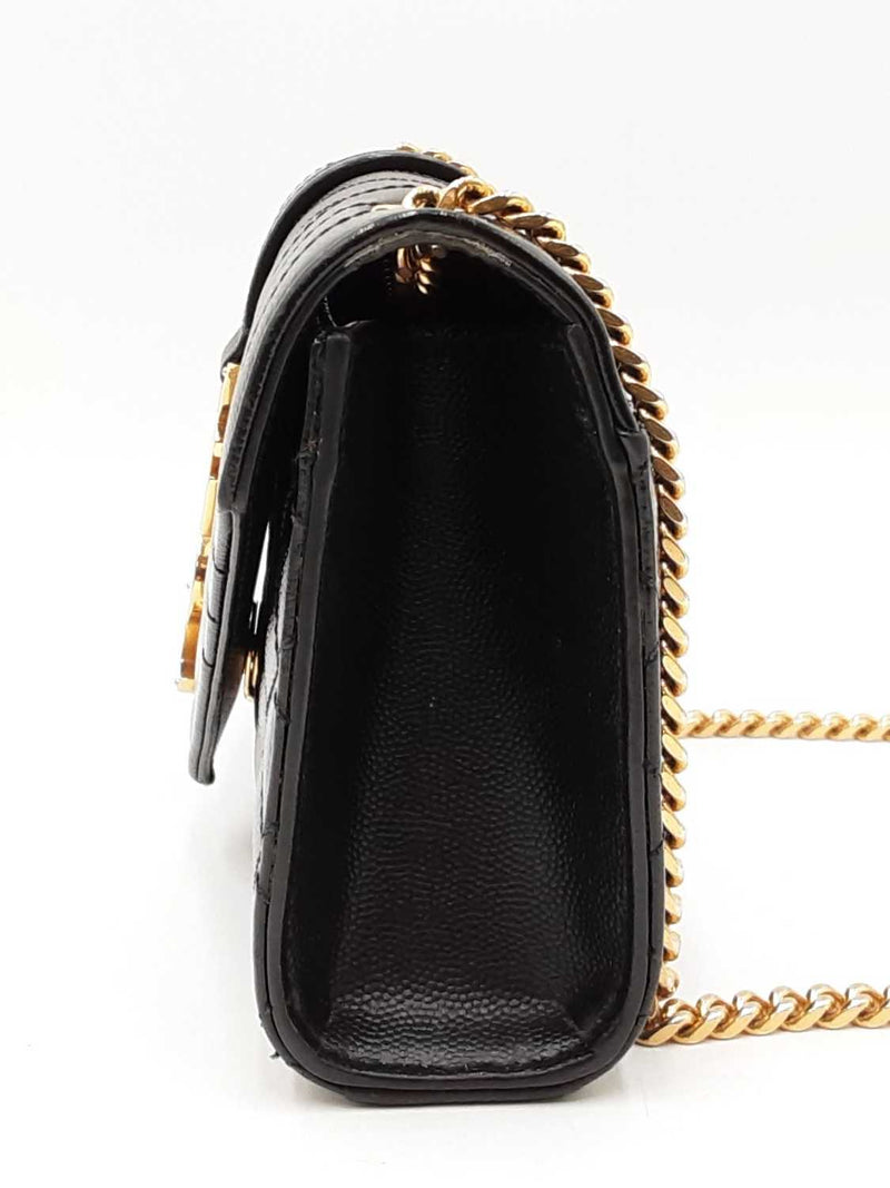 Yves Saint Laurent Envelope Shoulder Bag In Black Matelassé Leather Fw0425czxdu