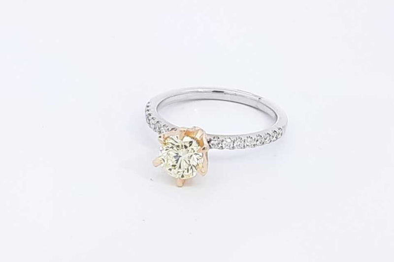 0.96ctw Diamond Ring In 18k White & Yellow Gold 3 Grams Size 6.5 Eb0225loxzsa