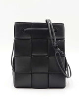 Bottega Veneta Cassette Bucket Bag In Black Maxi-intrecciato Lambskin Leather Fw0726izxdu