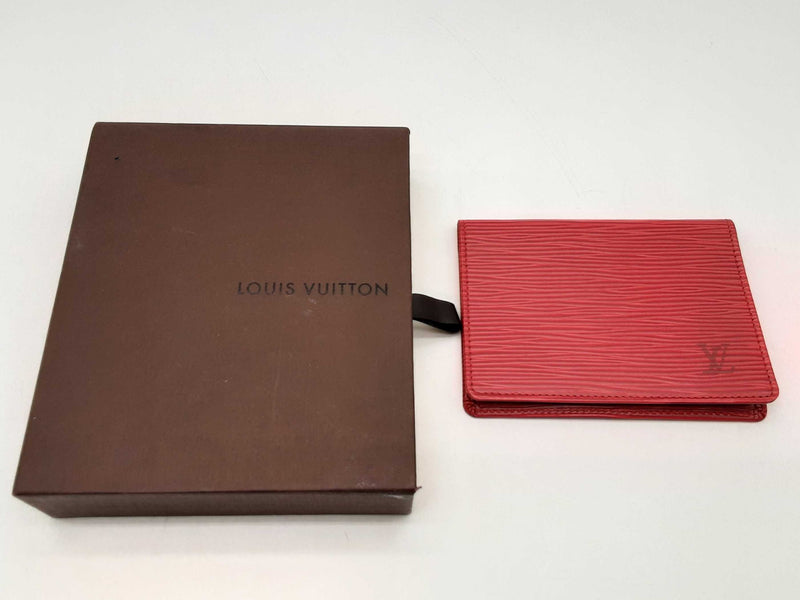 Louis Vuitton Couverture Passeport Red Epi Leather Card Holder Do1024loxde