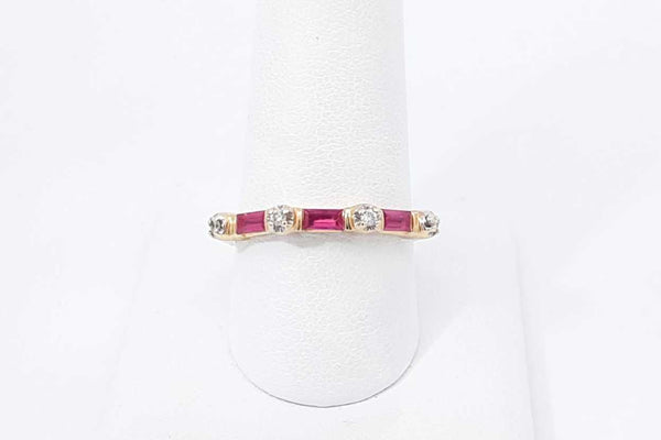 Diamond & Ruby Ring In 14k Yellow Gold 2.7 Grams Size 9 Eb0925ixdu
