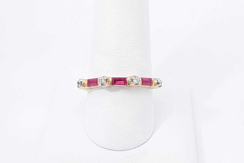 Diamond & Ruby Ring In 14k Yellow Gold 2.7 Grams Size 9 Eb0925ixdu