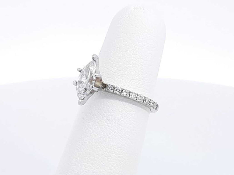 0.66ctw Diamond Ring In 14k White Gold 2.4 Grams Size 5 Sd0325prrsa