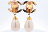 Chanel Cc Crystal Gold Tone Turnlock & Faux Pearl Clip On Earrings Eb1225irxdu