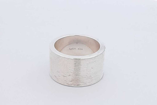 Gucci Trademark Sterling Silver Band Ring 13.7 Grams Size 6 Eb1125rxdu