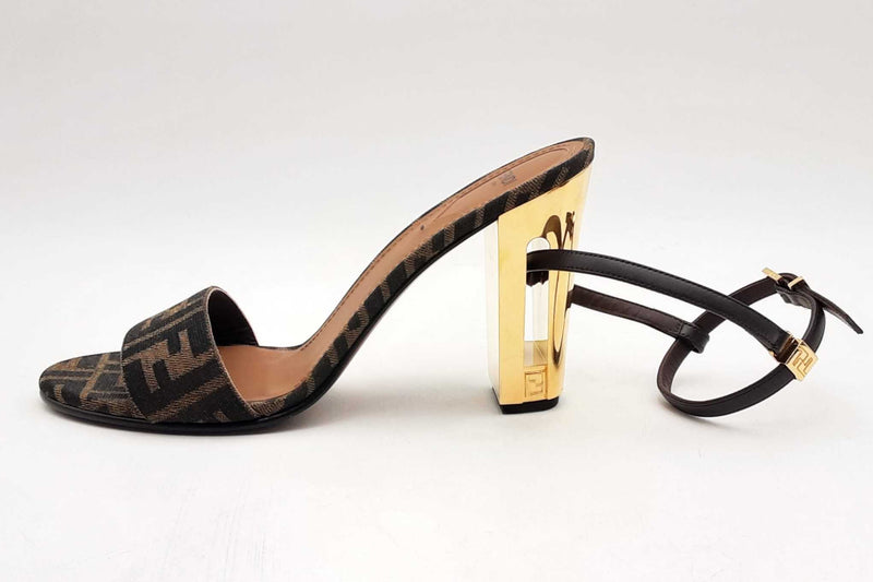 Fendi Delfina Ff Logo Sandals Size 40 Eb1224lcrsa