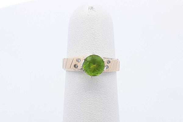 Green Gemstone & Cubic Zirconia Ring 14k Yellow Gold 2.6 Grams Size 4 Eb1124crsa