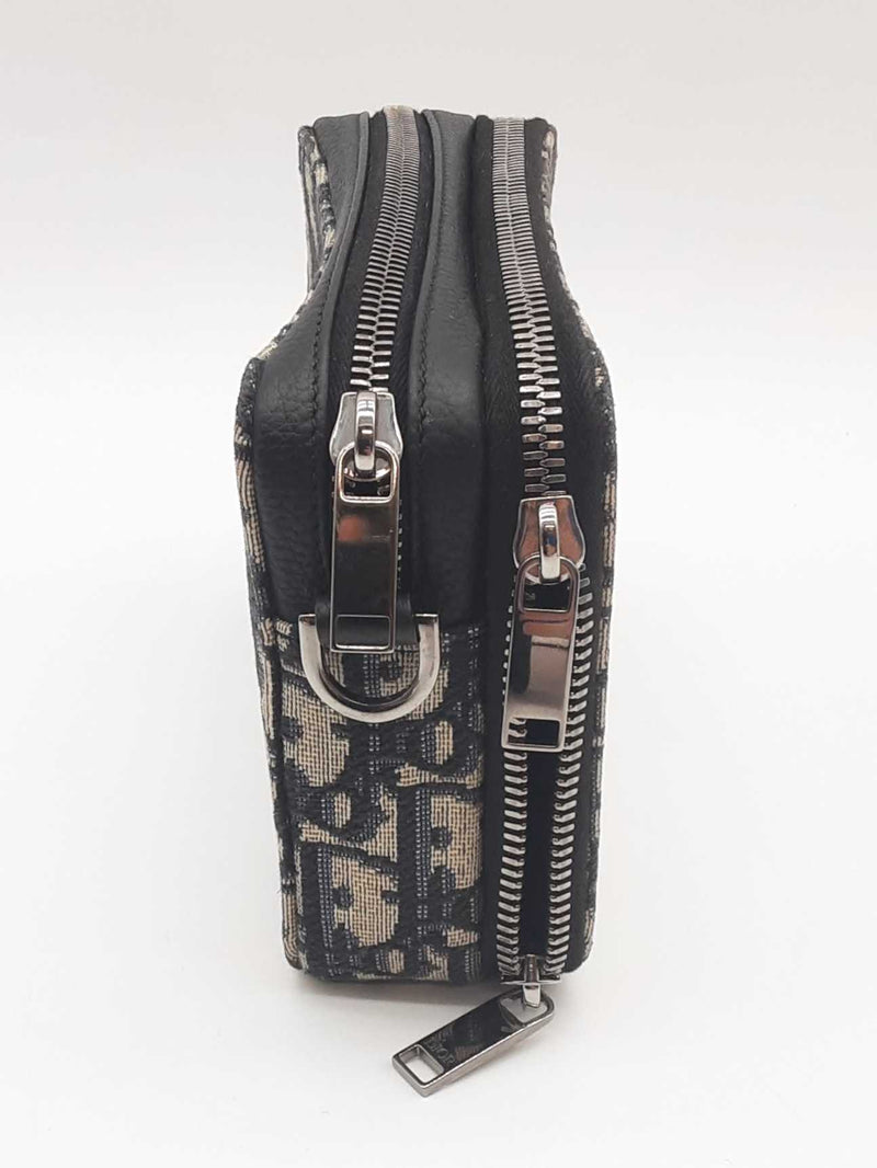 Christian Dior Zipped Pouch With Strap Dior Oblique Jacquard Sd0725czxde