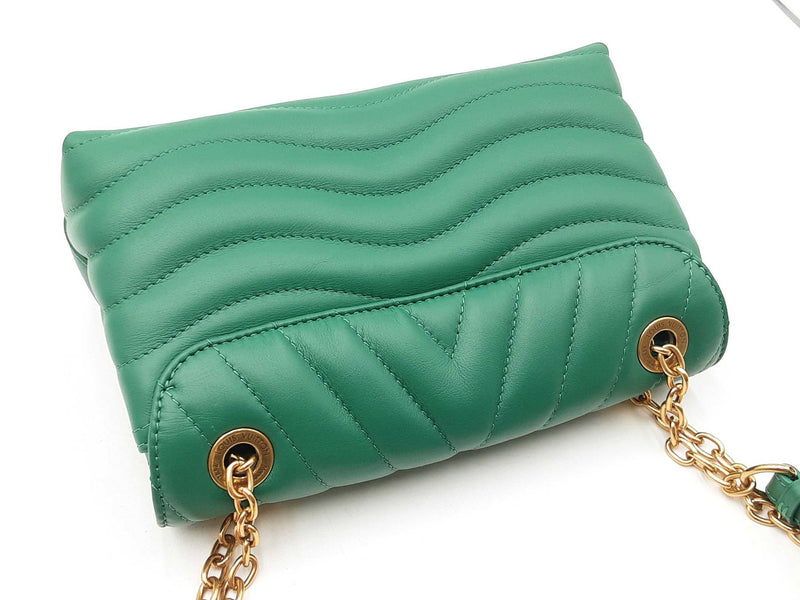 Louis Vuitton New Wave Chain Bag In Emerald Green Leather Fw0825lorxdu