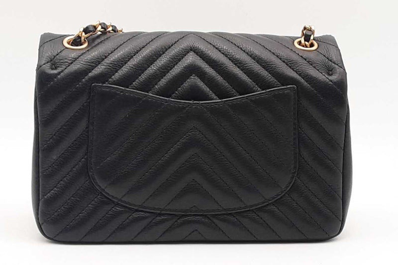 Chanel Chevron Quilted Rock The Corner Flap Shoulder Bag Eb1224lrxzsa