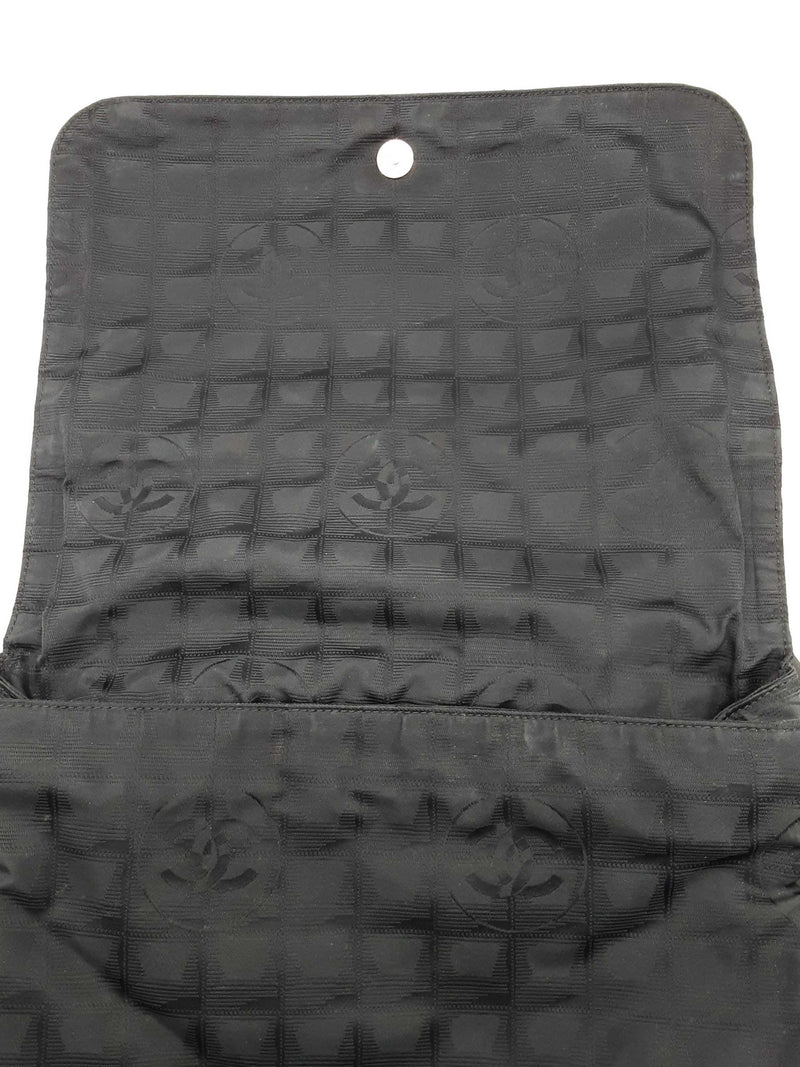 Chanel Travel Line Black Cc Logo Nylon Messenger Bag Do825oxzde