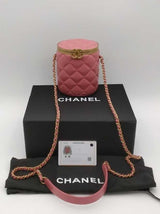 Chanel Quilted Pink Lambskin Vanity Crown Crossbody Bag Eb1026oxxzsa