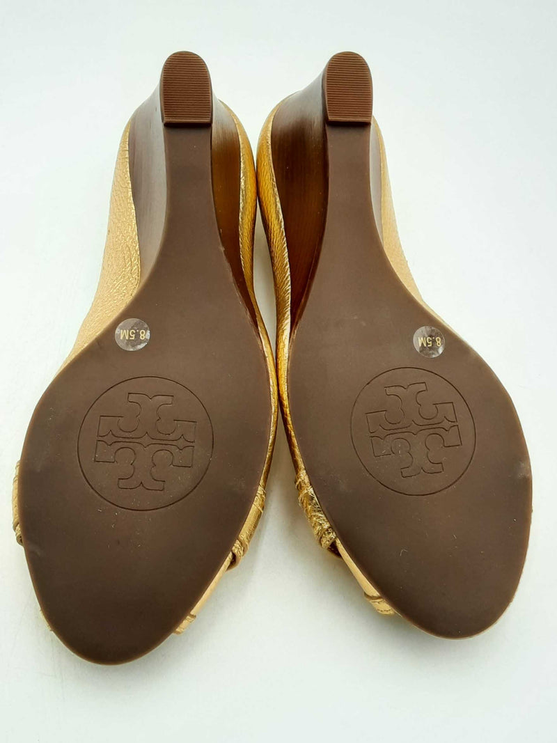 Tory Burch Textured Gold Leather Peep Toe Wedges Size 8.5 Eb0624oxsa