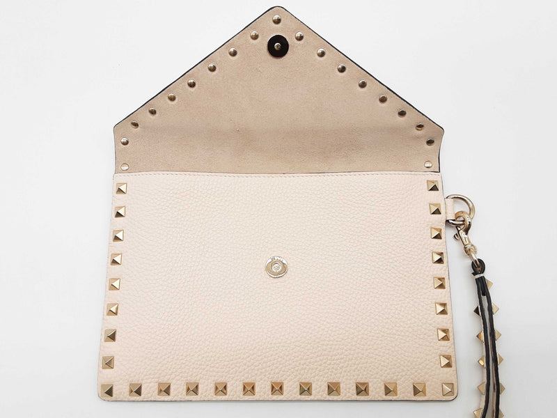 Valentino Garavani Rockstud Beige Creme Flat Pouch Wristlet Clutch Do1025oorde