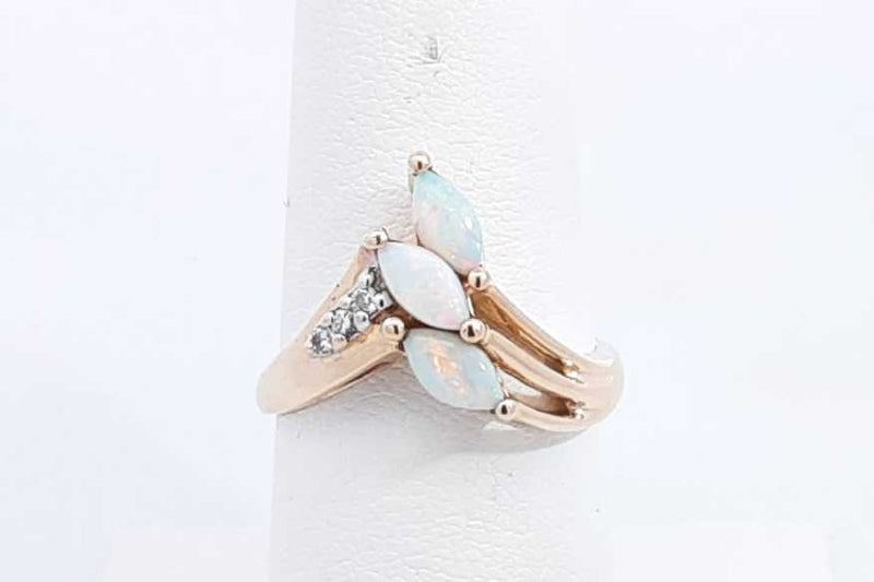 Opal & Diamond Ring In 14k Yellow Gold 3.4 Grams Size 6.5 Eb0924sxsa