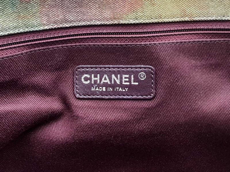 Chanel On The Pavements Graffiti Washed Multicolor Messenger Bag Fw0824wrxzsa