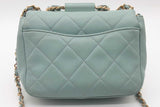 Chanel Quilted Leather Loop Top Handle Crossbody Flap Bag Eb0826owxzde