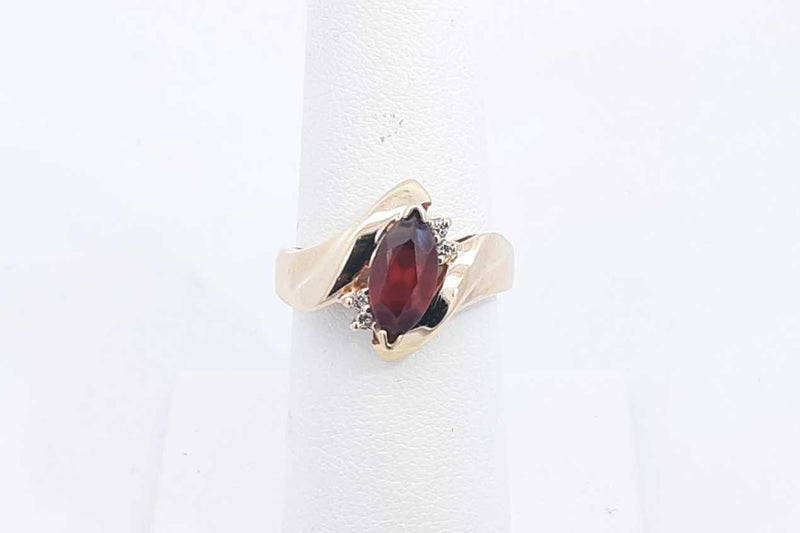 Exquisite 10k Yellow Gold Ring With Red Stone 4.61 Grams Size 6.5 Eb0524lwxsa