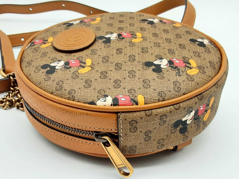 Gucci X Disney Mickey Mouse Gg Supreme Canvas Mini Round Backpack Do0524rrxde