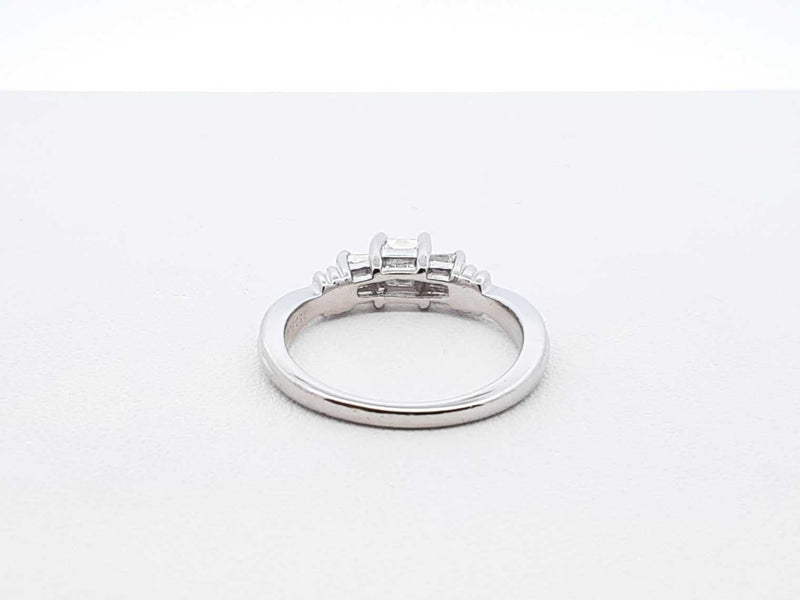 0.59 Cttw Diamond & 95% Platinum Three-stone Ring 5.7 Grams Size 7 Fw0525ocrdu