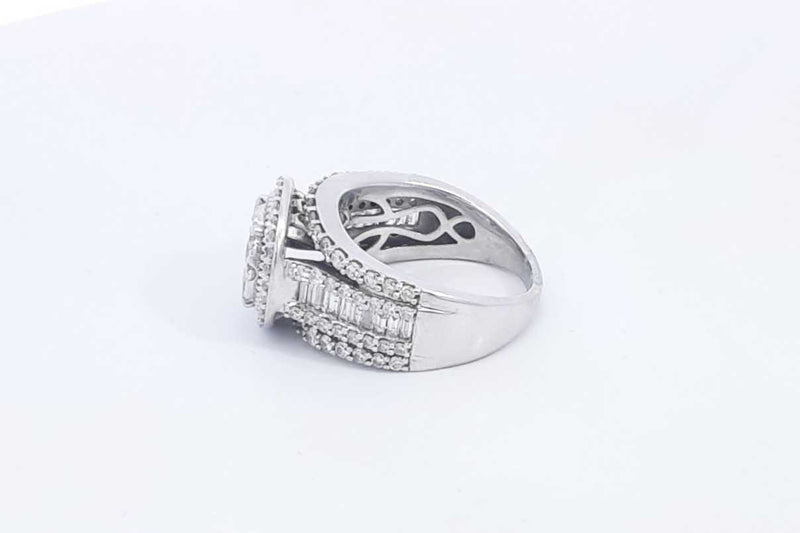 2.21 Cttw Diamond 10k White Gold Ring 8.39 Grams Size 7 Aa0524worsa